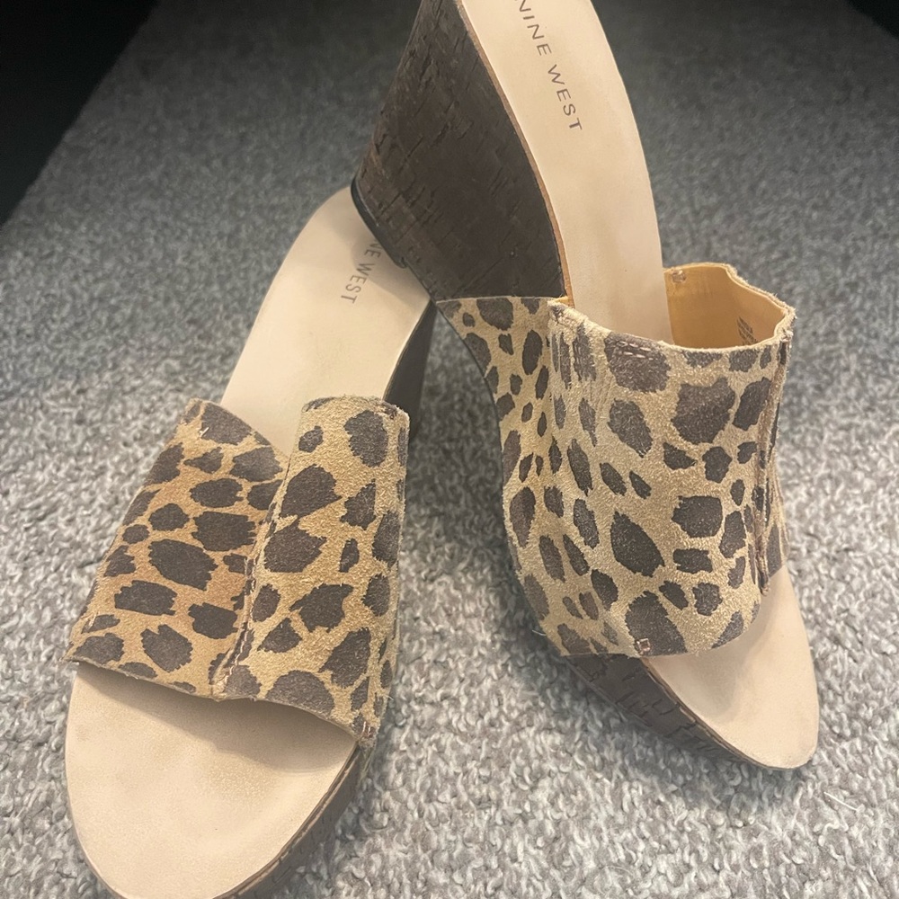 Animal print wedges🐆